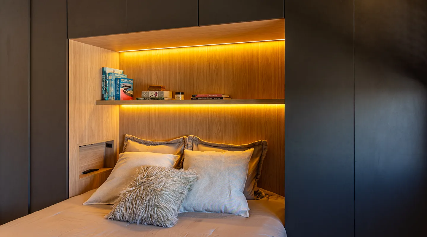 Armário para quarto personalizado em marcenaria de alto padrão
